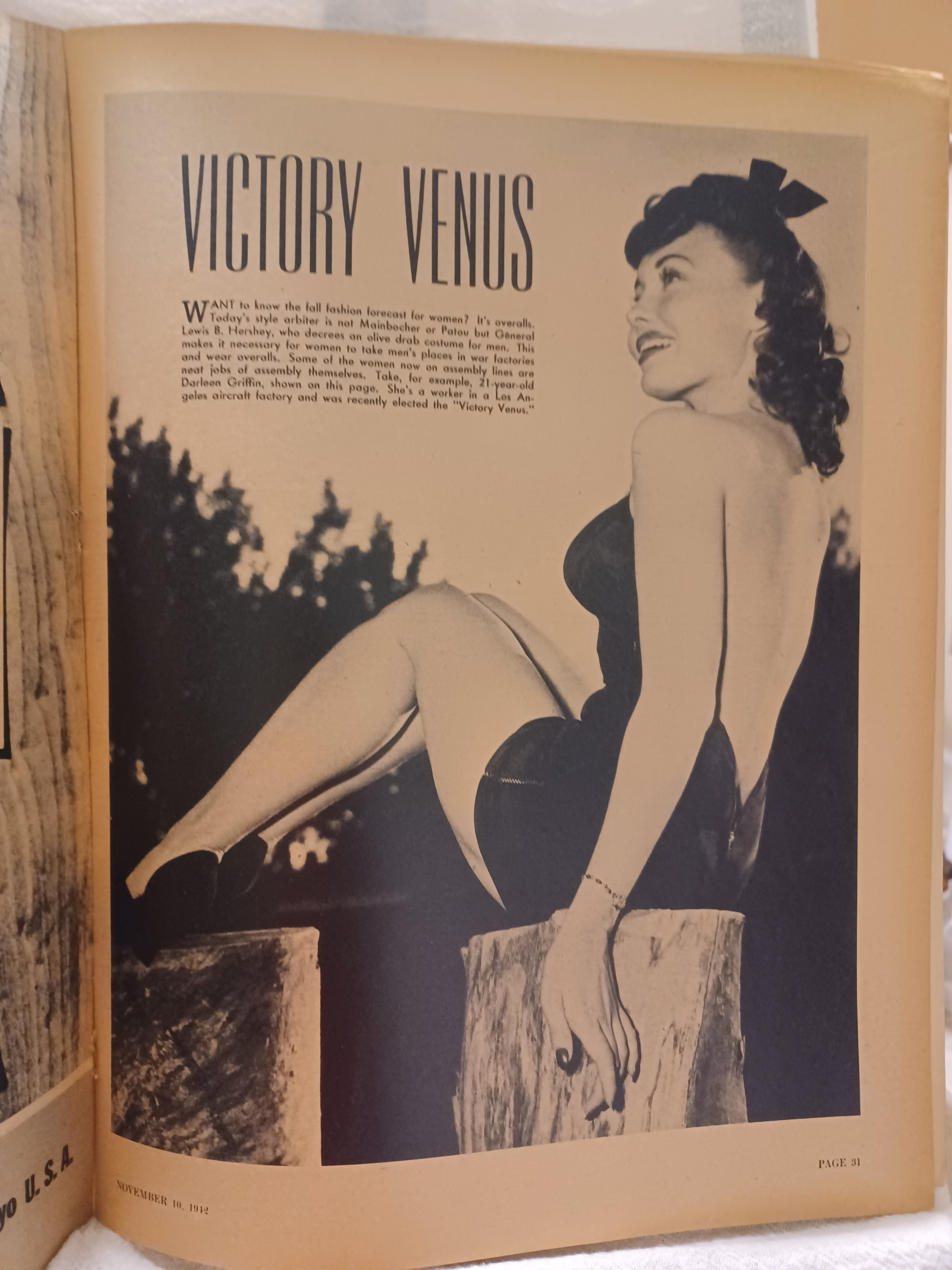 VINTAGE Magazine "PIC" November 10, 1942