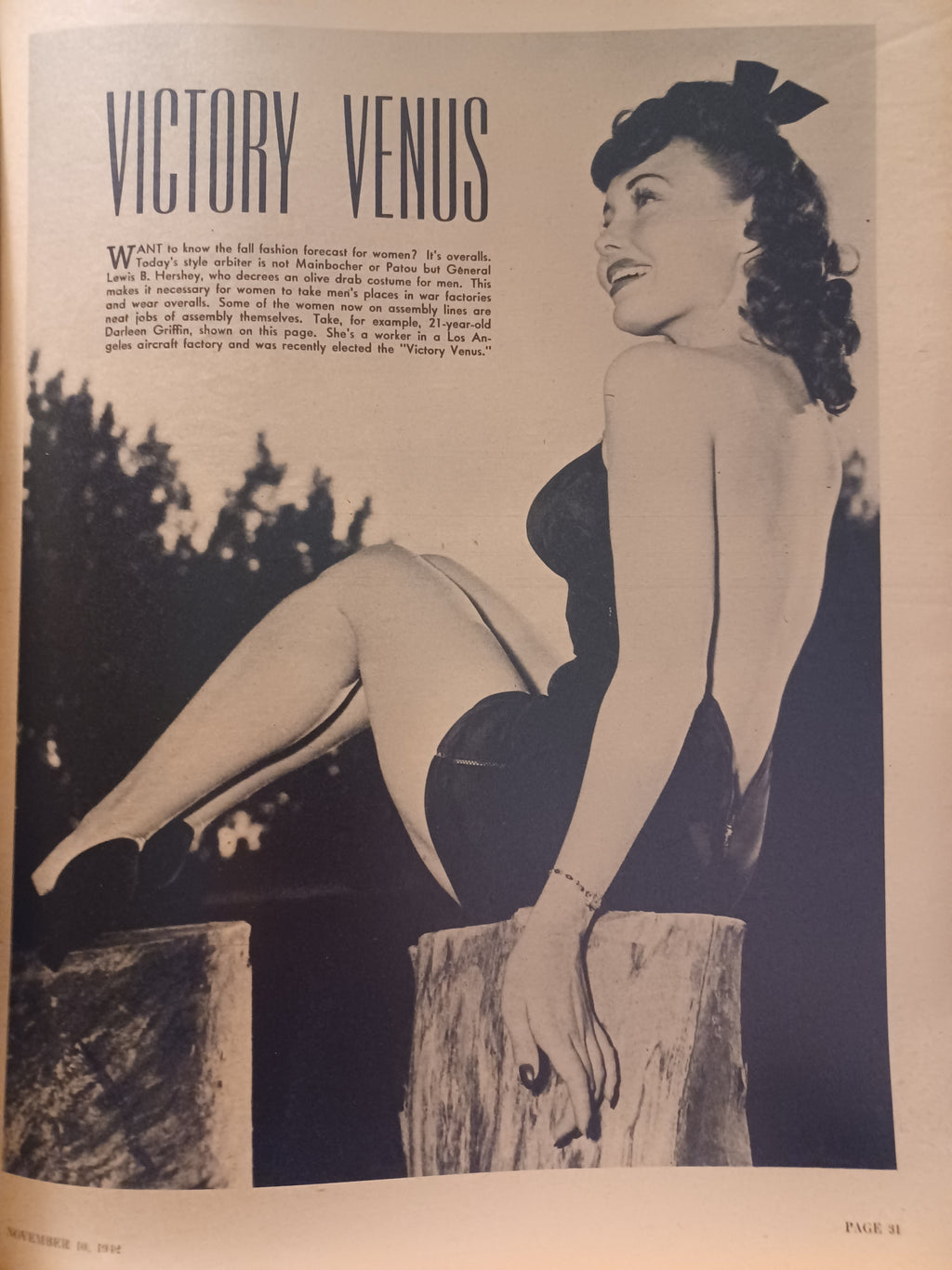 VINTAGE Magazine "PIC", November 10, 1942, Featuring Barbara Brown