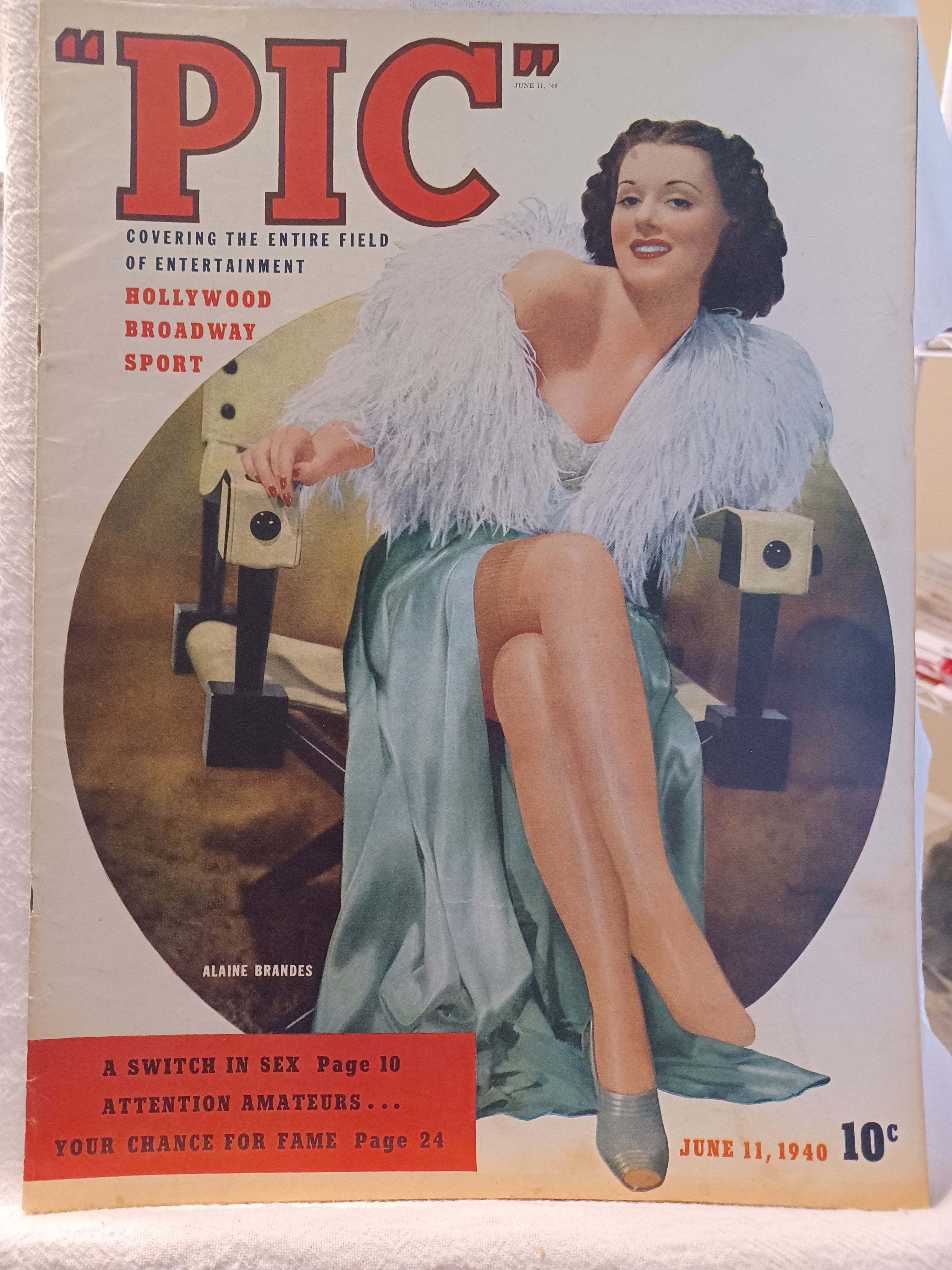 VINTAGE Magazine "PIC", June 11, 1940, Featuring Alaine Brandes