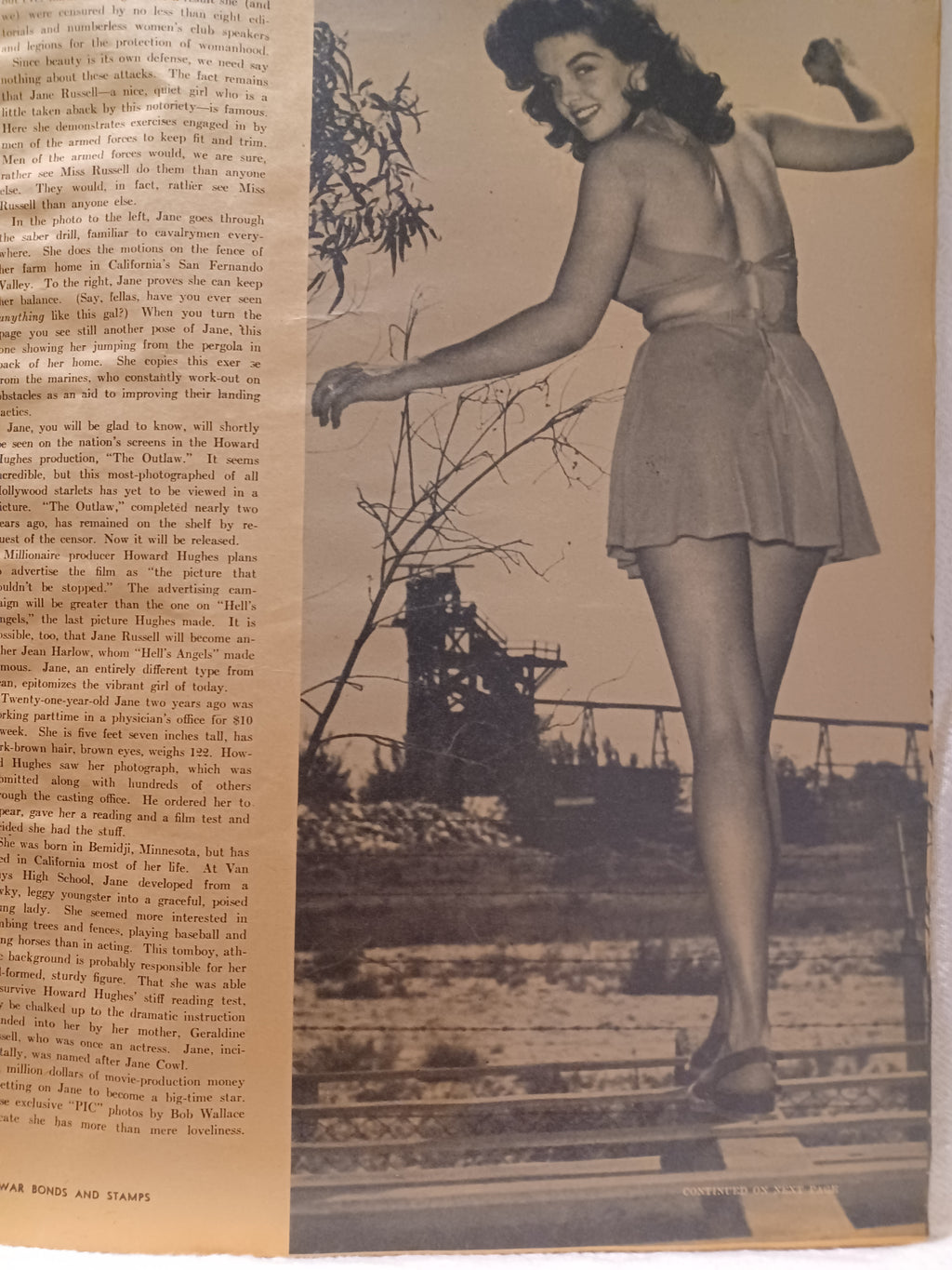 VINTAGE Magazine "PIC", September 29, 1942, Featuring Hazel Brooks