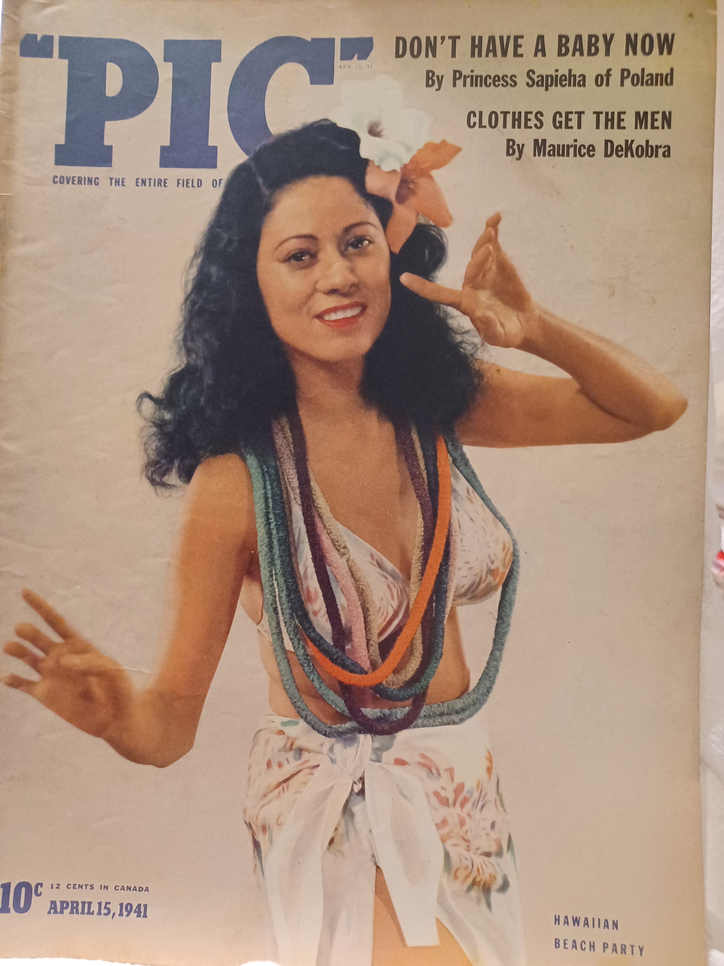VINTAGE Magazine "PIC", April 15, 1941, Featuring Hawaiian Beach Party