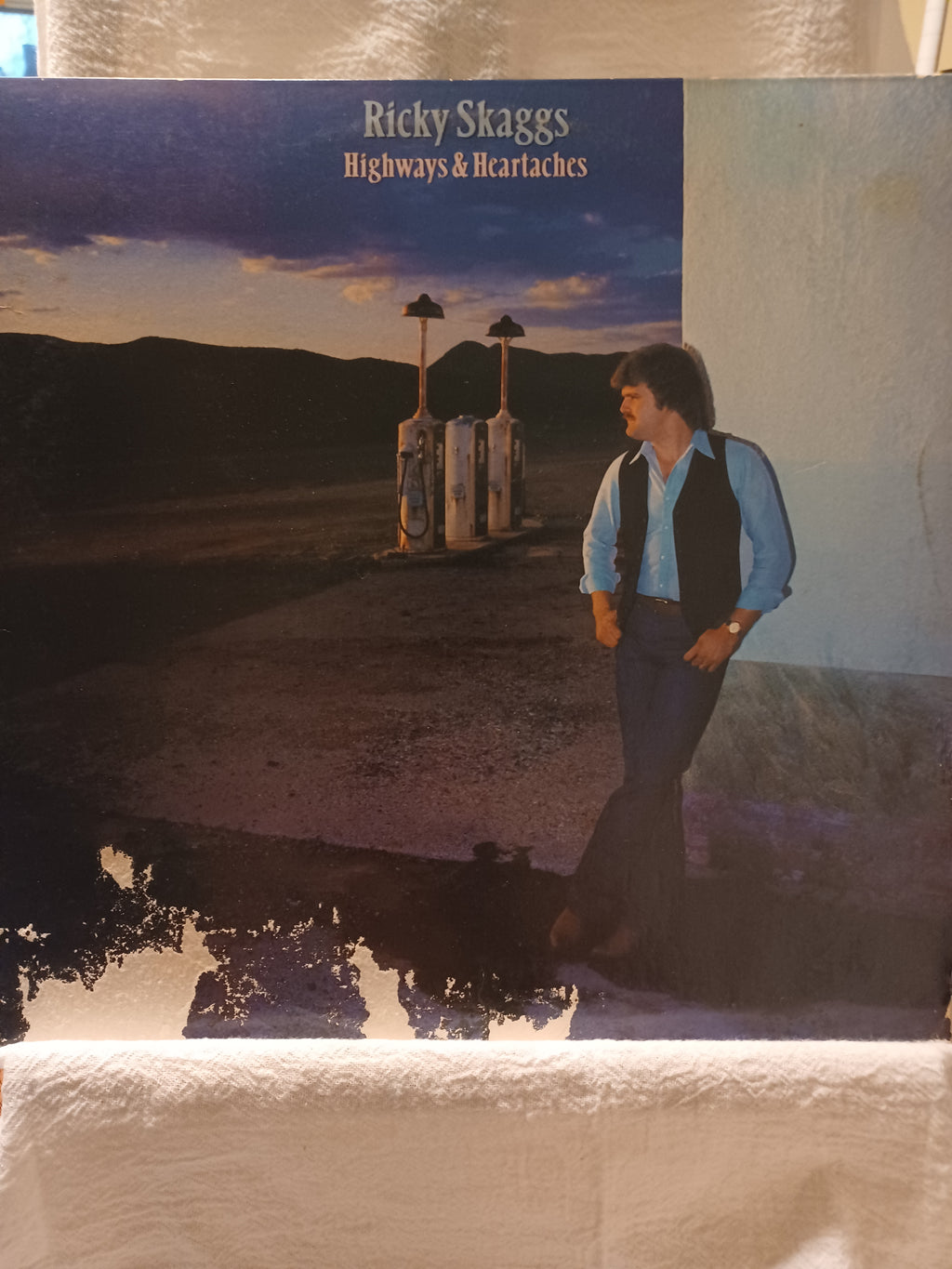 VINTAGE Vinyl Ricky Skaggs Highways and Heartaches, Inside and Outside Cover damaged, LP tested