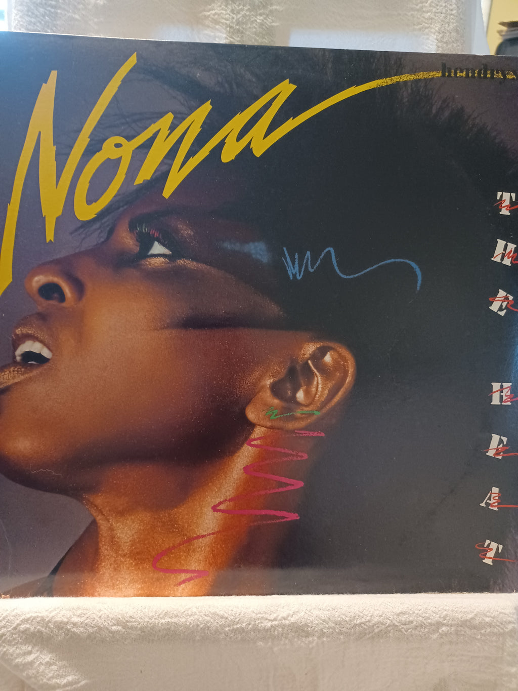 VINTAGE Vinyl NONA "THE HEAT", both covers intact, tested