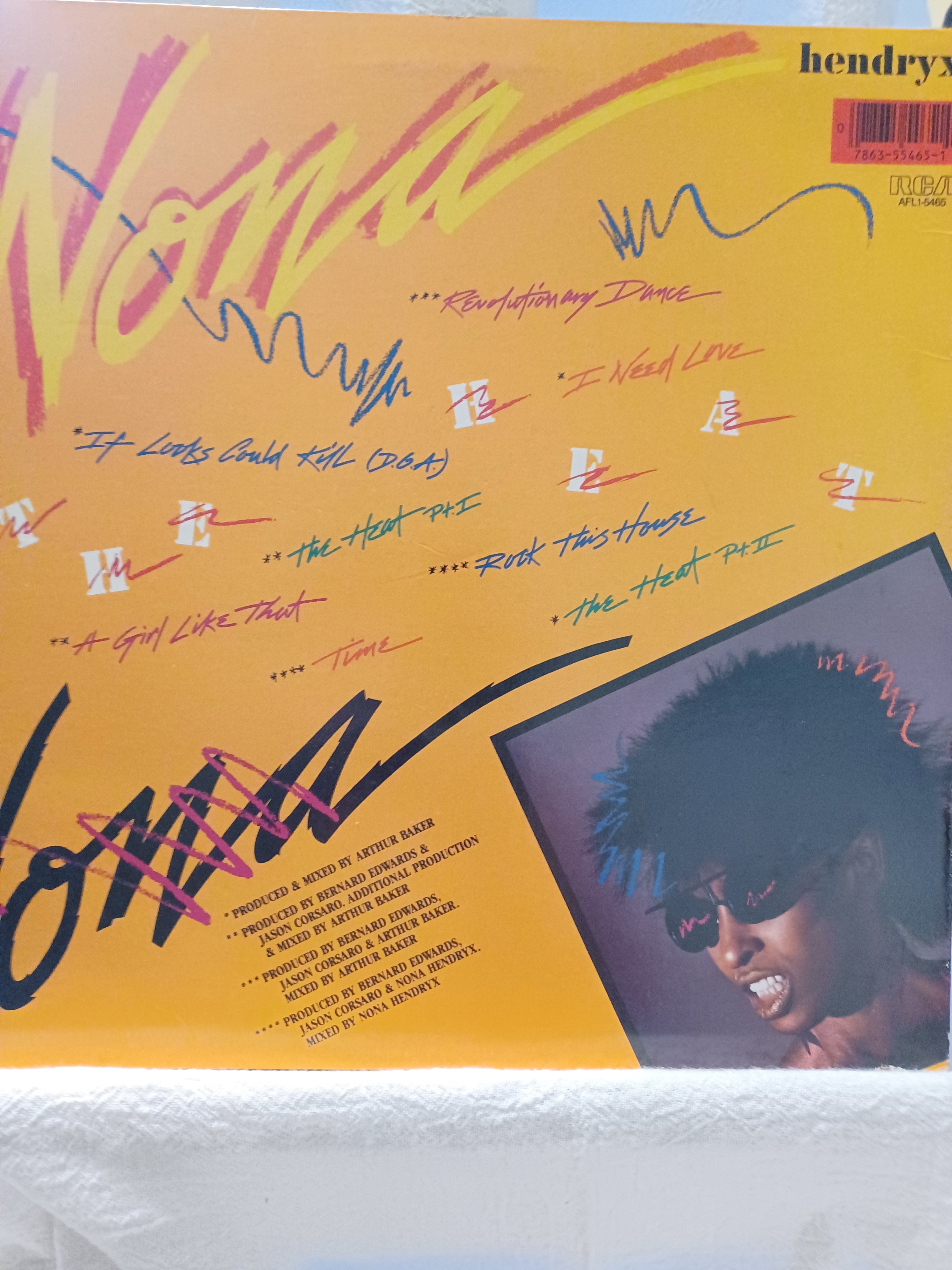 VINTAGE Vinyl NONA "THE HEAT", both covers intact, tested