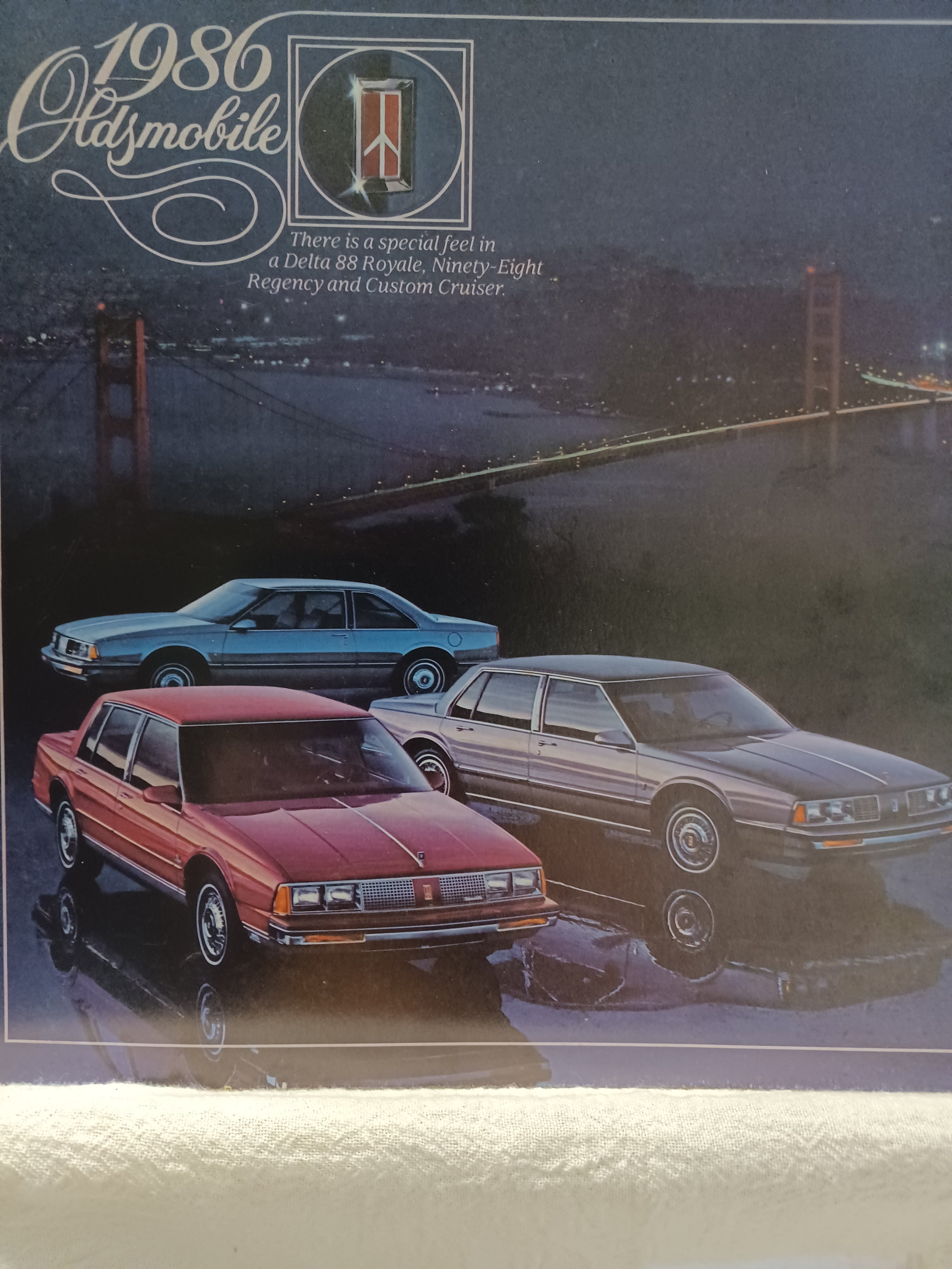 Vintage1986 Oldsmobile Car Catalog