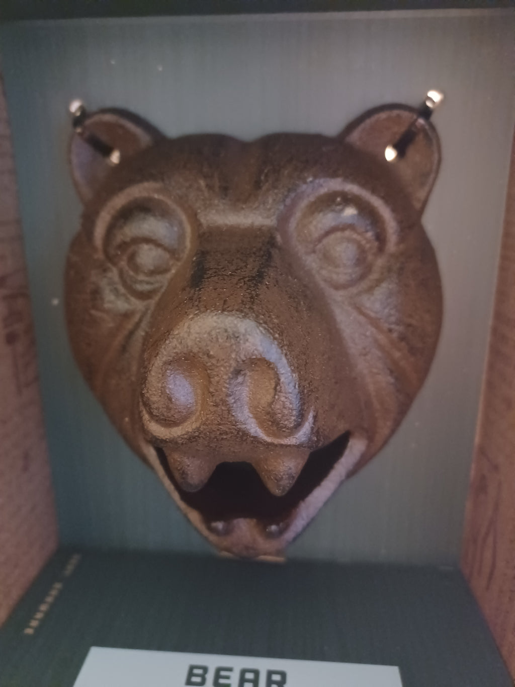 Wall-Mounted Cast Iron Bottle Opener - Bear