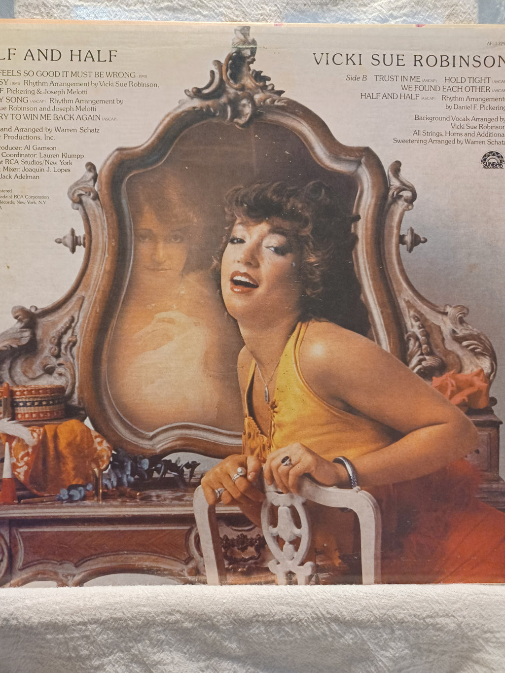 VINTAGE VINYL Vicki Sue Robinson – Half and Half